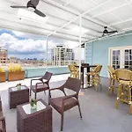 Inn At The Park: San Diego Suites